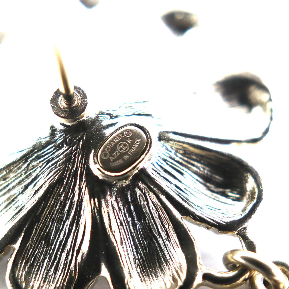 CHANEL Black Pearl Logo Earrings - Picture 5 of 5